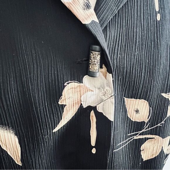 Vintage Christie & Jill Asian Buttoned Down Black Floral Blouse size Lg Grande - Picture 5 of 12